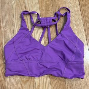 Lululemon sports bra